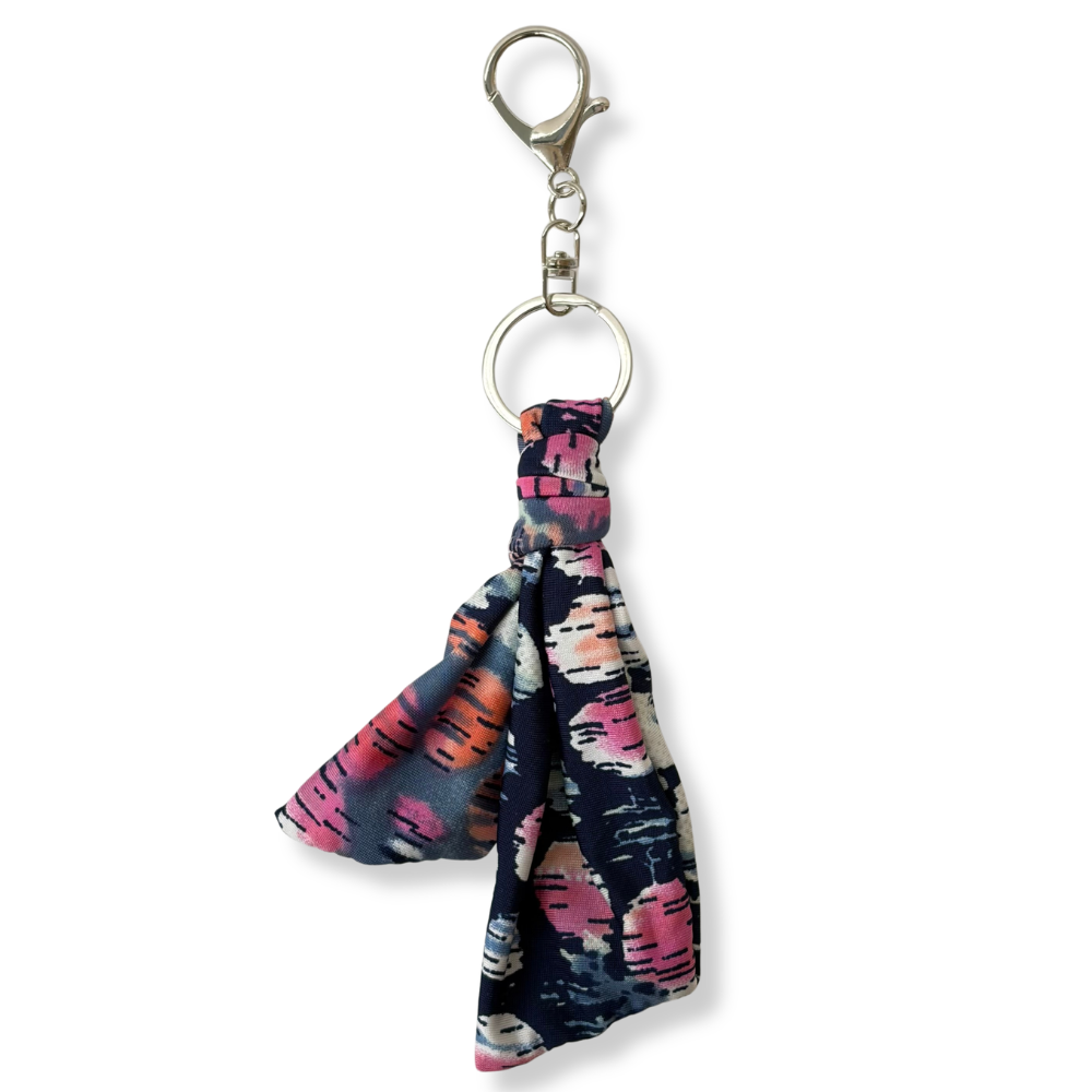 Υφασμάτινο Bag Charm Midnight Bloom - Image 3